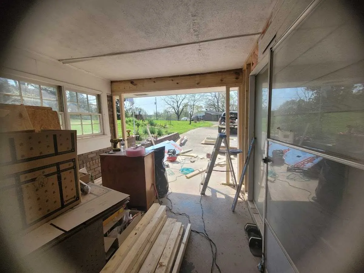 Air movers and dehumidifier for Drying & Dehumidification in Marysville