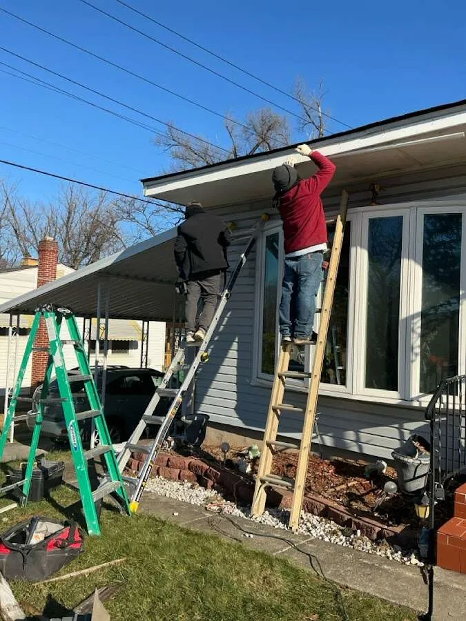 Restoration crew performing exterior repair in Marysville